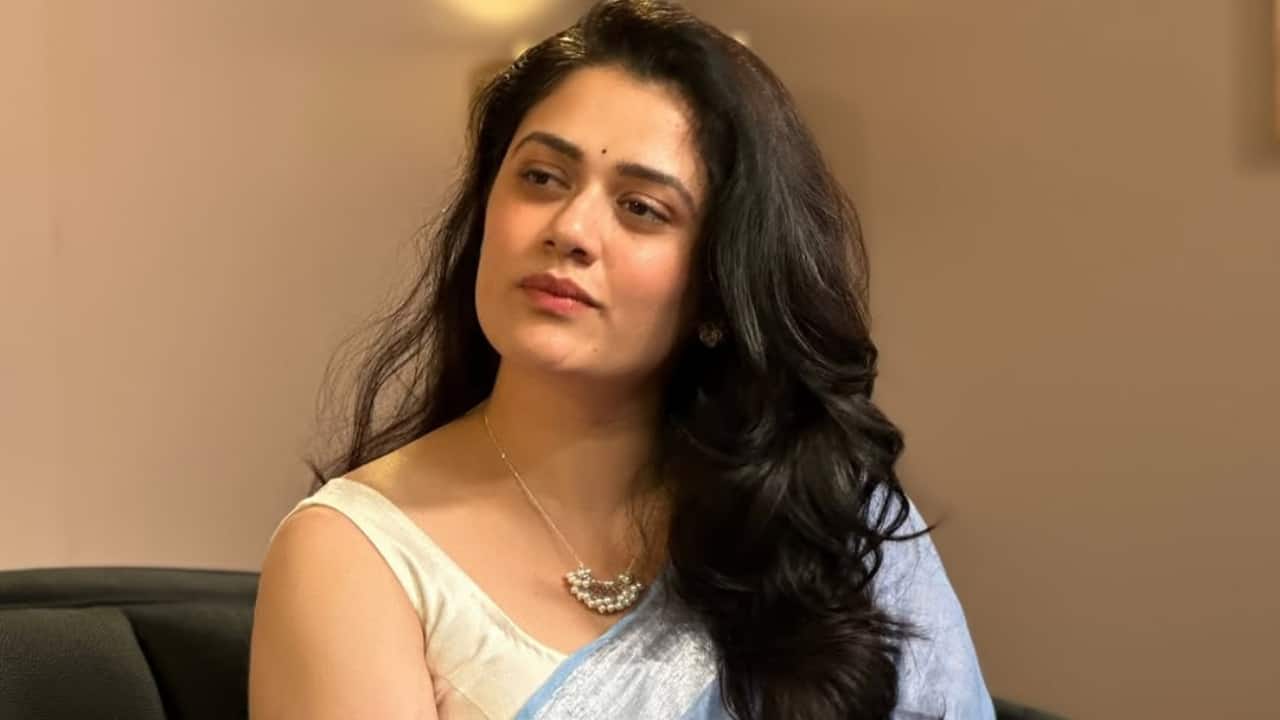 Girija Oak slams AI-morphed vulgar pics amid viral Blue Saree fame, says, "My son will see these pics someday”