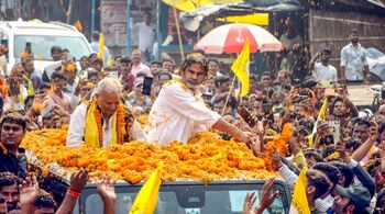 Jan Suraaj leader Prashant Kishor during a roadshow ahead of the Bihar Assembly elections, in Saran, Monday, Nov. 3, 2025. (PTI Photo)
