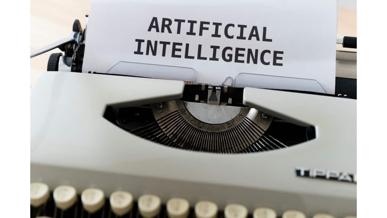 AI in physics This course connects experimental physics with AI applications. Students receive hands-on experience with machine learning models, neural networks and simulations that help solve physics problems through data-driven methods.