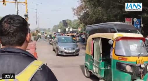 Delhi traffic alert: Key stretch near Red Fort reopens after blast