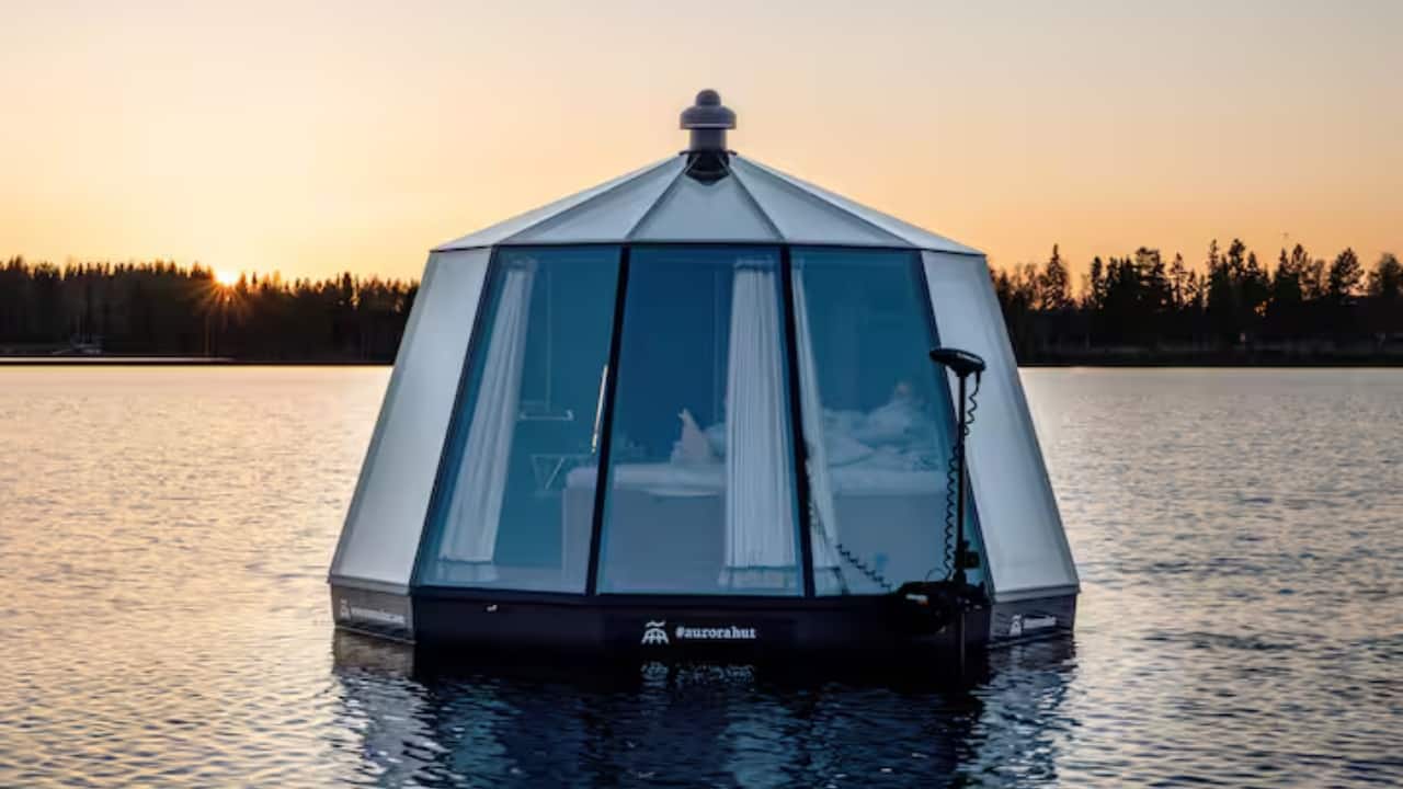 Watch the Northern Lights from Your Private Floating Cabin in East Greenland (Image: Airbnb)