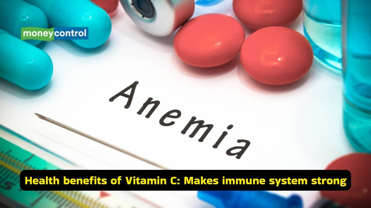 <strong>Health benefits of Vitamin C: Makes immune system strong</strong><br />Vitamin C also plays a role in enhancing the leukocyte function, and supporting the epithelial barriers. It also reduces the duration of common infections, along with preventing iron deficiency anemia. This vitamin converts iron into an easily absorbable form, which promotes the formation of haemoglobin.