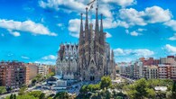 <strong>7. Barcelona, Spain – City Buzz Meets Beach Calm</strong><br />A 25-minute airport train puts you right in the action. Marvel at Sagrada Família, stroll beaches, wander markets, and sample tapas. With a top attraction score of 4.8/5, Barcelona perfectly blends energy, culture, and relaxation.