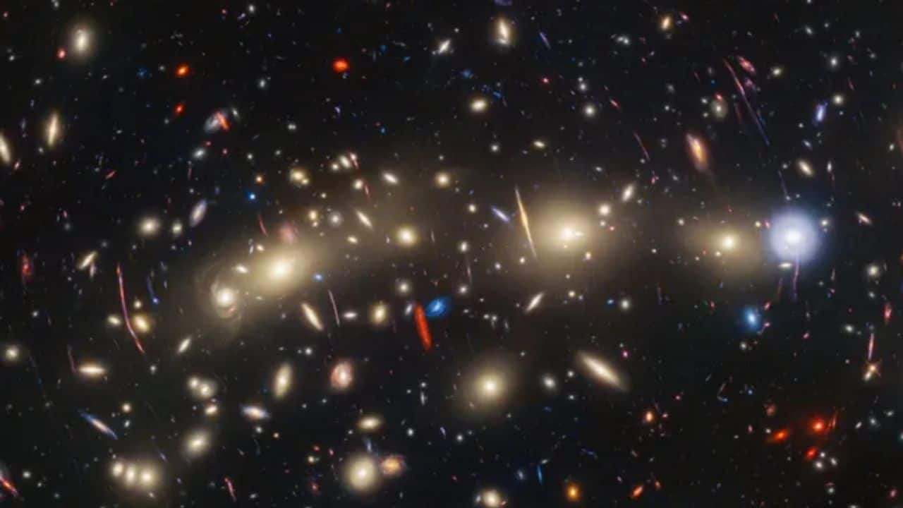 Exciting Discovery of Possible Ancient Stars in Galaxy LAP1-B - Article illustration from Moneycontrol