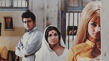 On Instagram, Saira Banu posted a series of photos featuring herself with Kamini, along with stills of Kamini Kaushal and Dilip Kumar from their films together.