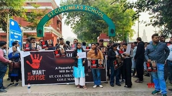 Delhi student suicide