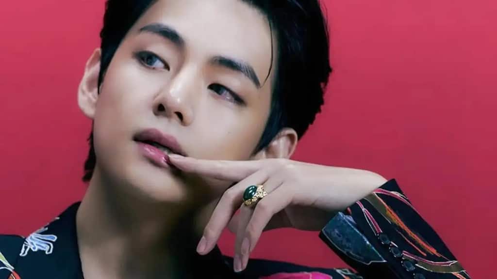 BTS’s V sparks frenzy with Chinese “love confession” during live broadcast