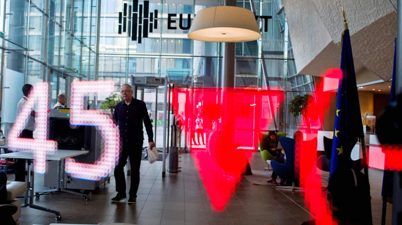 European stocks suffer worst week since August as ASML falls