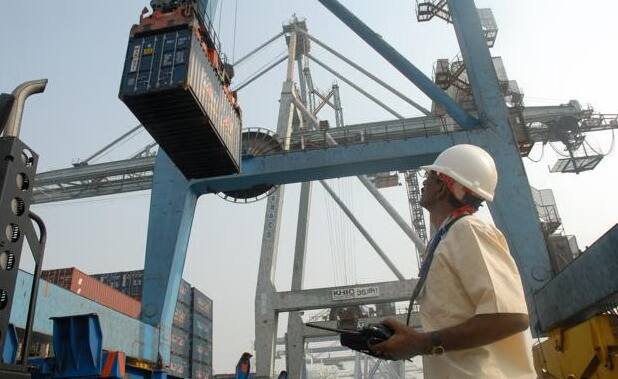 From annual health check-ups to legal protections: Key provisions for dock workers under new labour codes