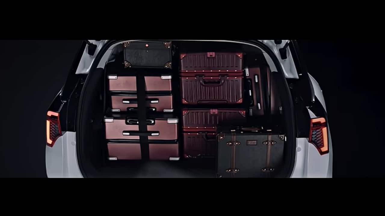 Mahindra XEV 9S Boot