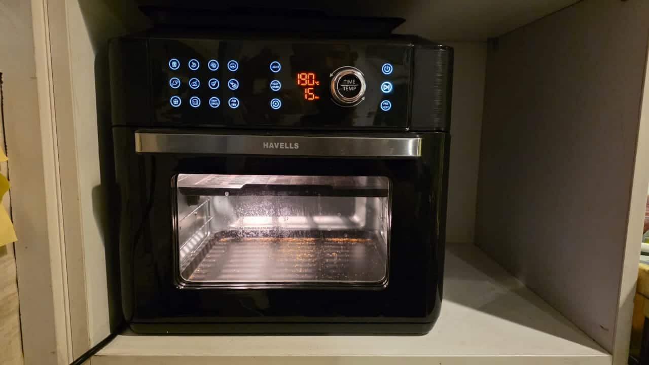 Havells Air Oven Avanza Airfryer review: A smart choice for kitchen