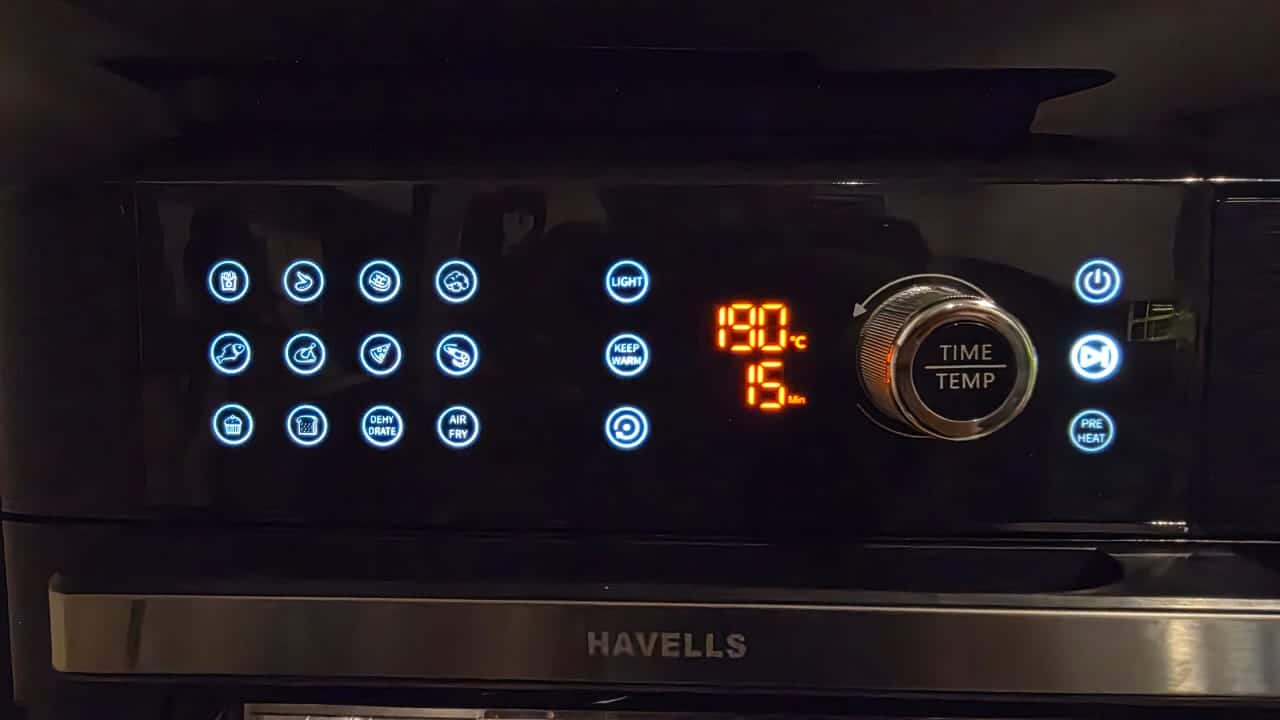 Havells Air Oven Avanza Airfryer touch panel