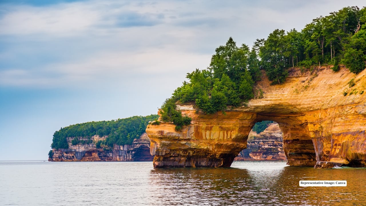 8. Lake Superior, Wisconsin – America’s Majestic Winter Giant The largest of the Great Lakes, Lake Superior freezes into a dramatic winter playground. Winds carve snow dunes across icy shores, frozen cliffs glint in the pale sunlight, and the sheer scale leaves visitors awe-struck. 8. Lake Superior, Wisconsin – America’s Majestic Winter Giant The largest of the Great Lakes, Lake Superior freezes into a dramatic winter playground. Winds carve snow dunes across icy shores, frozen cliffs glint in the pale sunlight, and the sheer scale leaves visitors awe-struck.