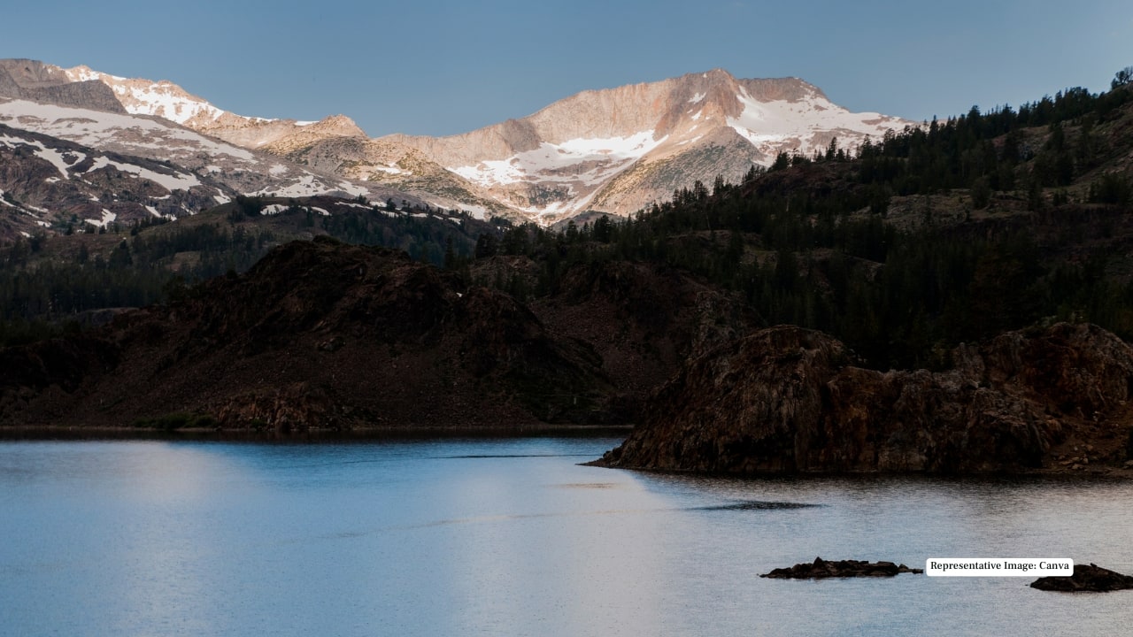 9. Ellery Lake, California – A Desert Ice Surprise High in California’s White Mountains, Ellery Lake freezes into a dazzling sheet in winter. Surrounded by stark desert landscapes dusted with snow, the contrast of icy blue water against rugged peaks is unexpectedly breathtaking. 9. Ellery Lake, California – A Desert Ice Surprise High in California’s White Mountains, Ellery Lake freezes into a dazzling sheet in winter. Surrounded by stark desert landscapes dusted with snow, the contrast of icy blue water against rugged peaks is unexpectedly breathtaking.