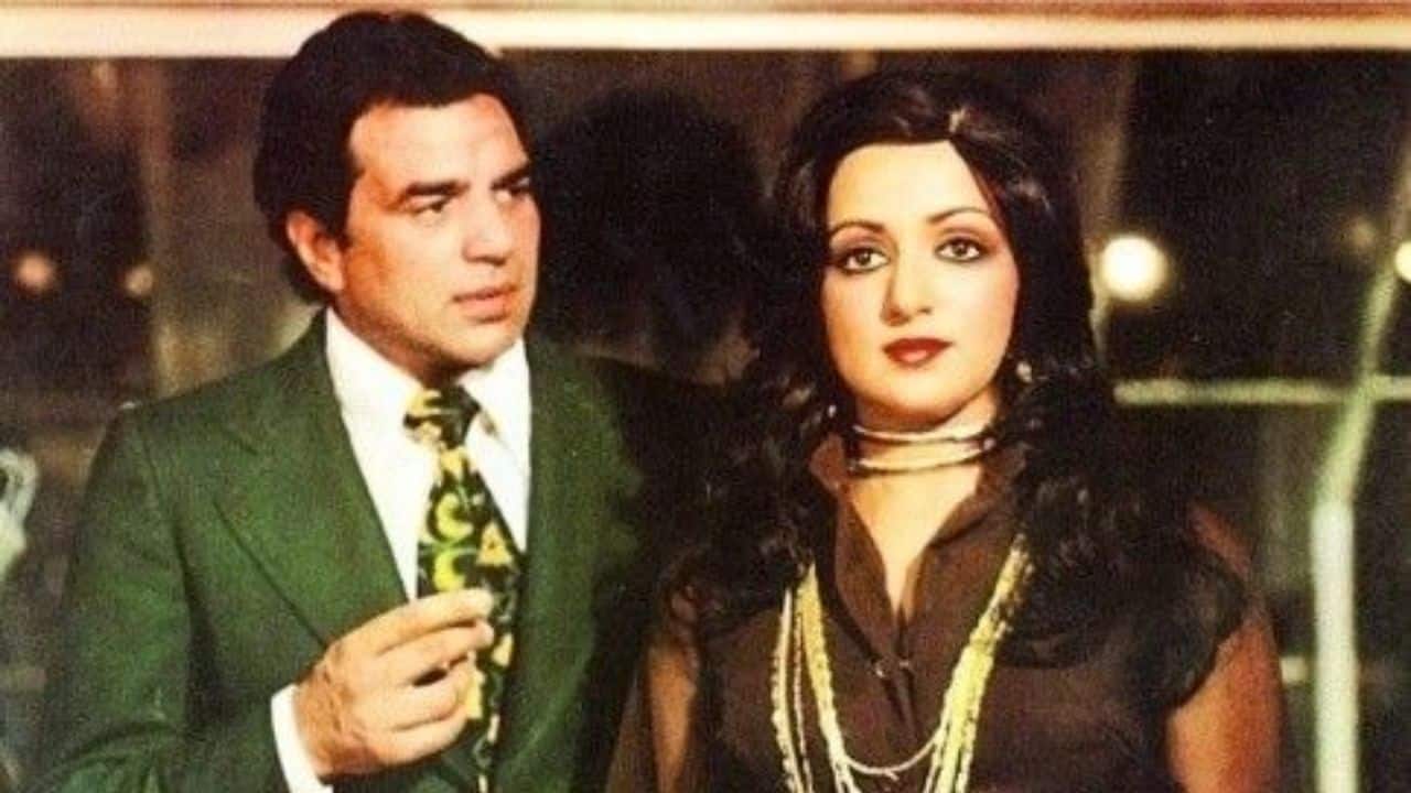 Dream Girl Film: Dream Girl (1977) Details: Though the song is picturised on Hema Malini, Dharmendra’s presence in the film made the pairing one of Bollywood’s most beloved. The track became a cultural landmark and strengthened their legendary on-screen and off-screen bond.