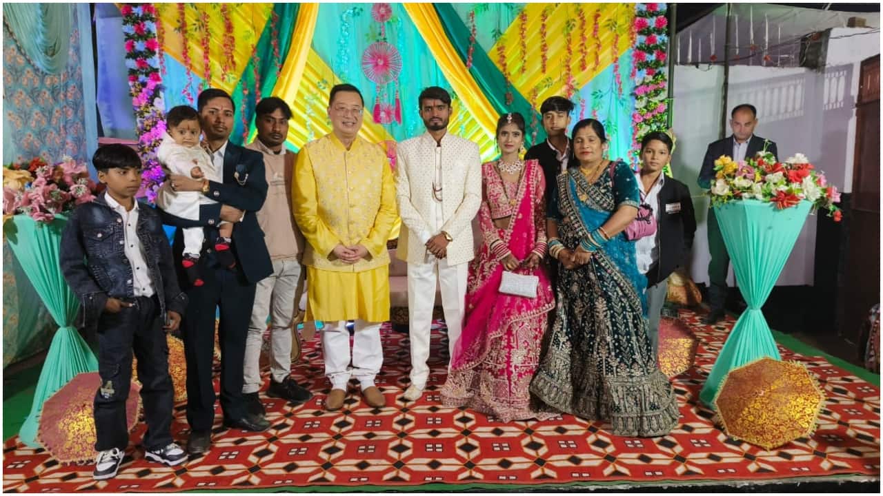 Singapore High Commissioner attends staff's wedding in UP village, wins praise: 'Beautiful gesture'