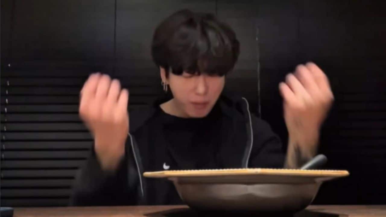 BTS’ Jungkook apologises for hand gesture during live broadcast; fans praise his 'considerate' nature