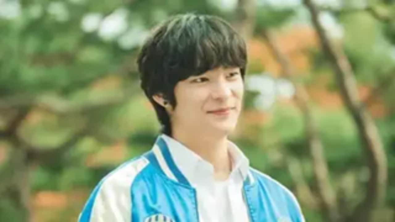 Lovely Runner star Song Geon Hee to enlist in the military on THIS date