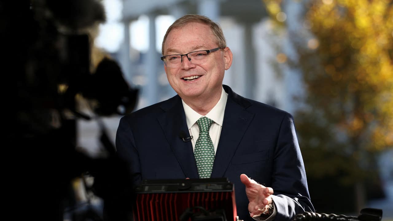Kevin Hassett emerges as frontrunner in Trump Fed Chair audition
