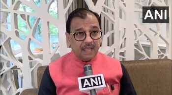 The former prosecutor further urged the international community to take steps, including cutting off financial aid to Pakistan, if the country fails to act against individuals linked to terrorism.