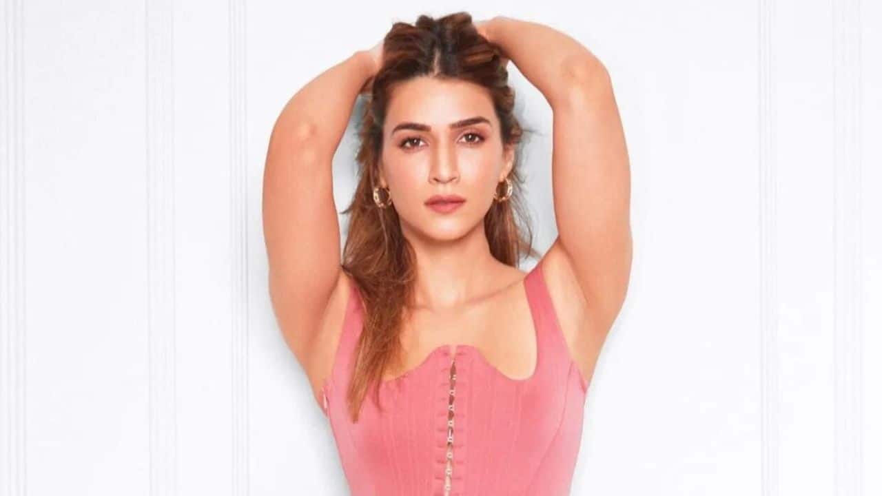 "Usey Kehna ..." Kriti Sanon shares BTS from Tere Ishk Mein with a soulful poem