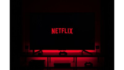 Netflix agrees to buy Warner Bros for $72 billion