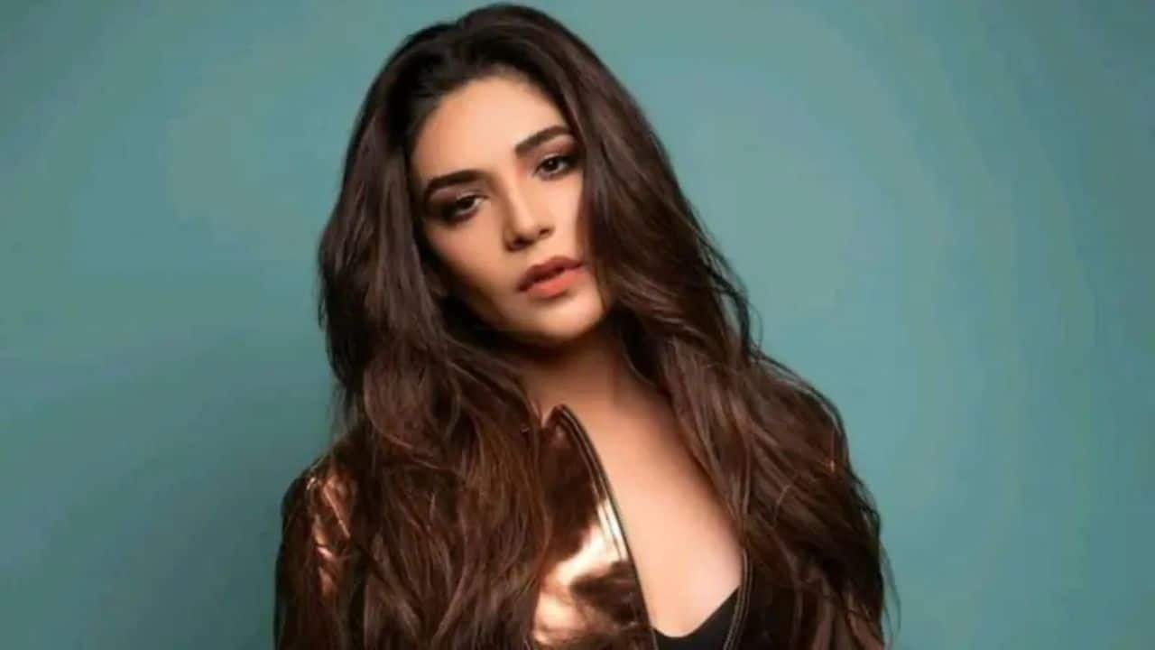 Anjuum Faakih <br /> Kundali Bhagya star Anjuum Faakih candidly discussed a challenging two-year phase during which she battled depression following an extended period of unemployment. In a discussion with Telly Talk India, she shared how continuous rejections and scarcity of chances impacted her self-esteem.