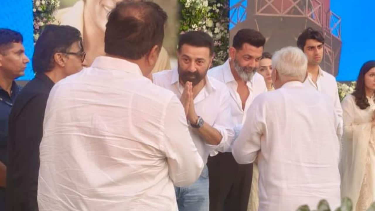 Dharmendra Prayer Meet: Inside pics show Sunny and Bobby Deol standing with family