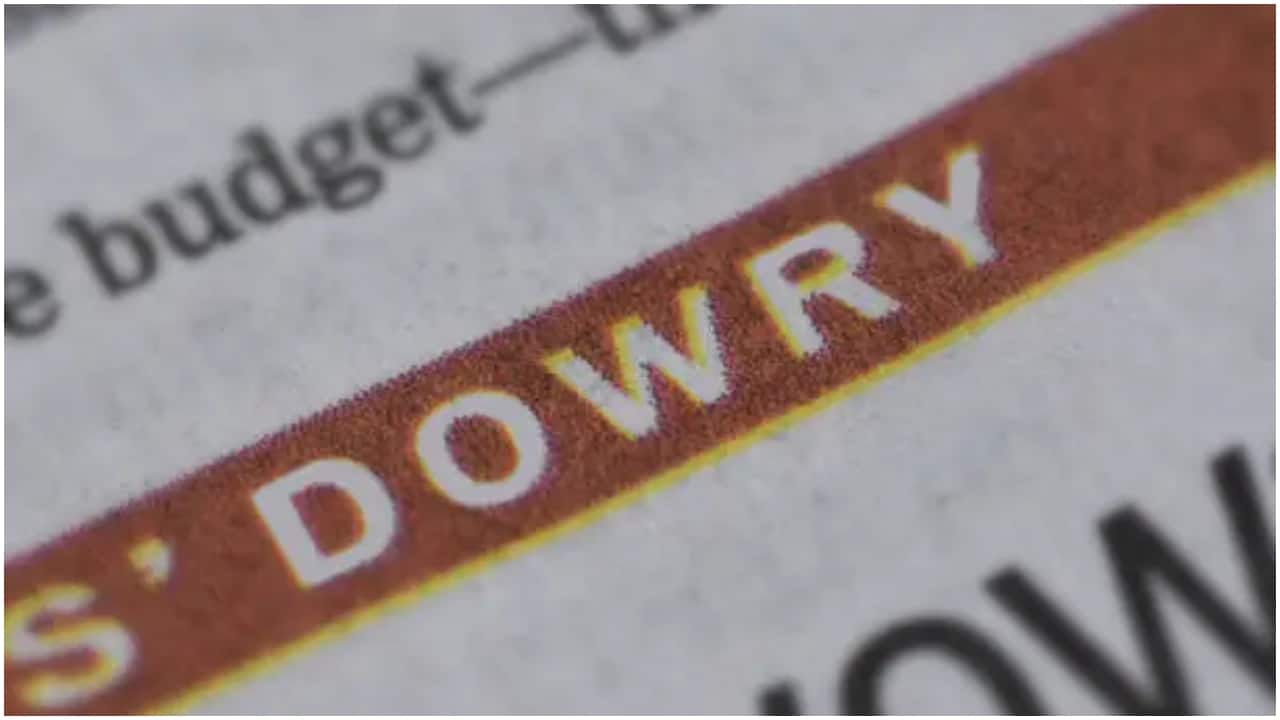 UP groom declines Rs 31 lakh dowry, says it is bride's 'father's hard-earned money'