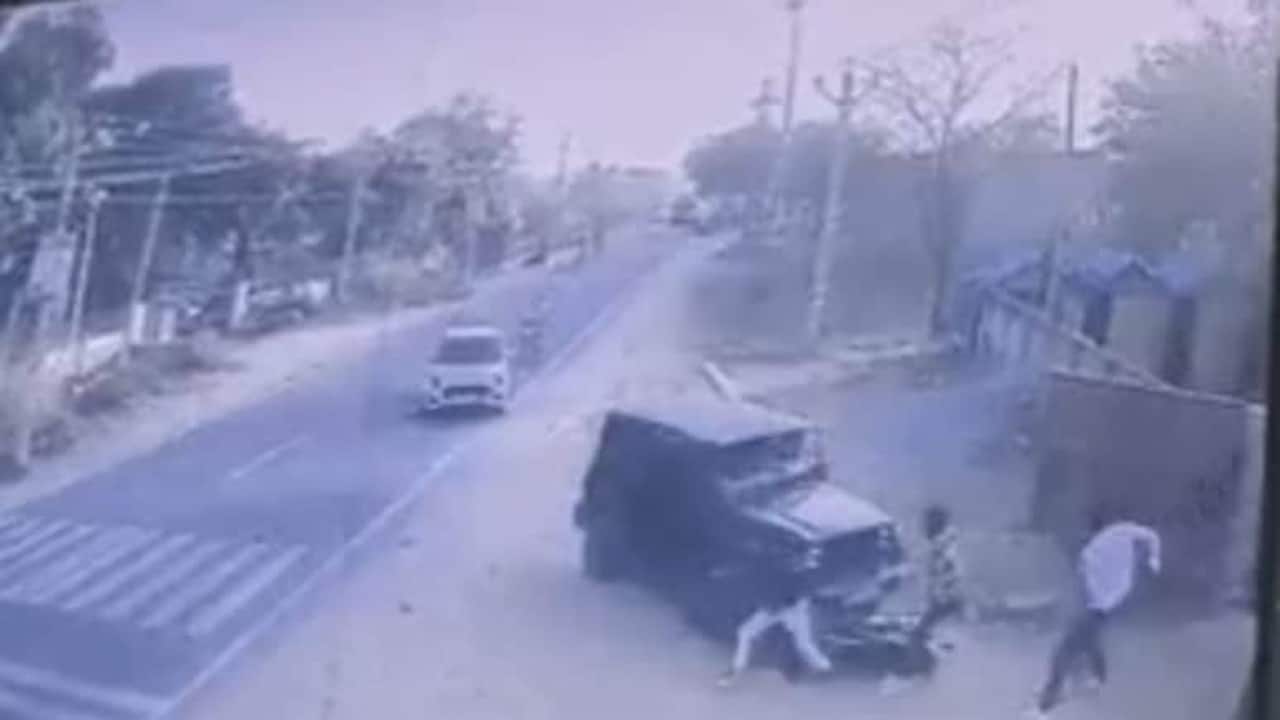 VIDEO - Thar, Swift ram bikers in Rajasthan’s Bansur; CCTV captures crash erupting into gunfight