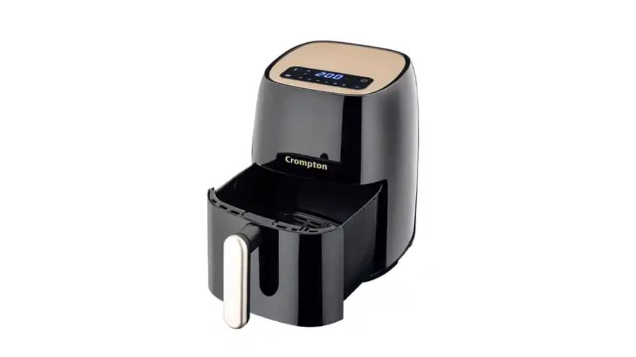 Features<br />The appliance includes Nutriguard Technology, intended to help retain important nutrients that are often lost in deep-fried methods. Its Quick Fry Technology, powered by a 1400W Super Helix heating element, promotes rapid and even heating to reduce preparation time.