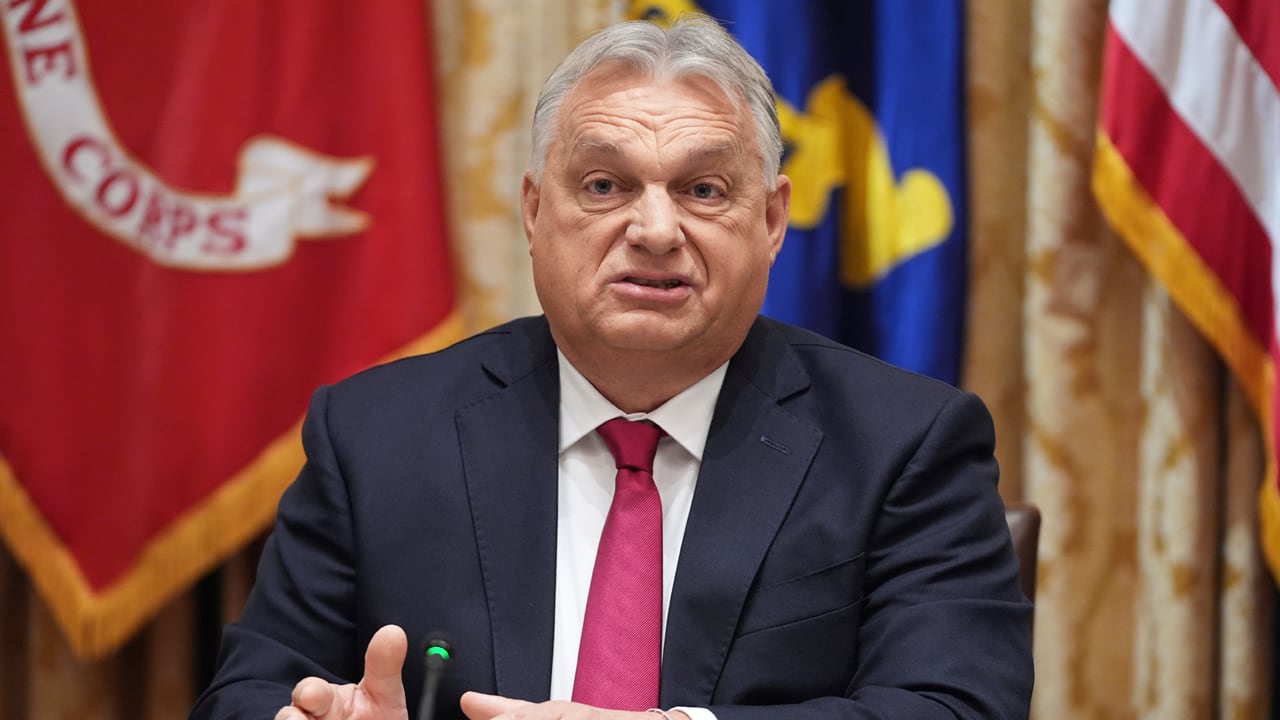 Orbán sidelines EU pressure, vows to Putin to keep Hungary on Russian oil