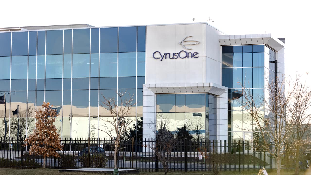 Worldwide markets roiled by data-center snafu in Chicago suburb