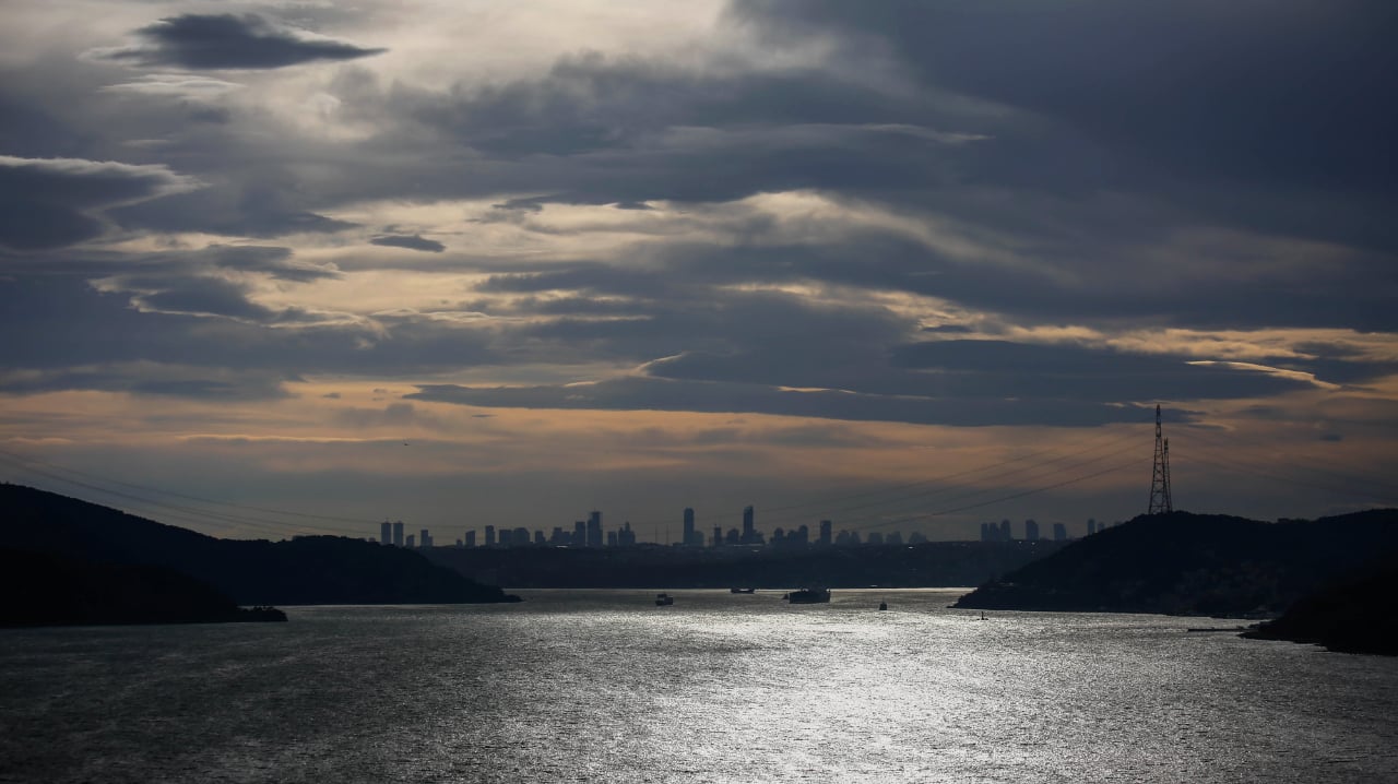 Two oil tankers suffer mystery blasts while in Black Sea