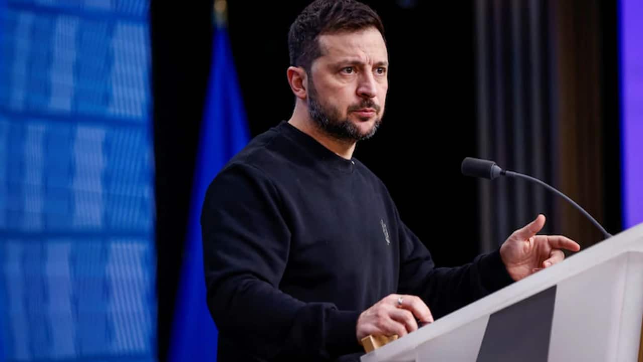 Zelensky says he is ready for new elections as Kyiv prepares revised response to US peace plan