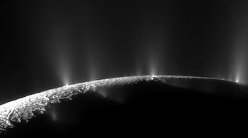 NASA’s Cassini Finds New Organics Ejected From Icy Moon Enceladus (Image: NASA/JPL/Space Science Institute)