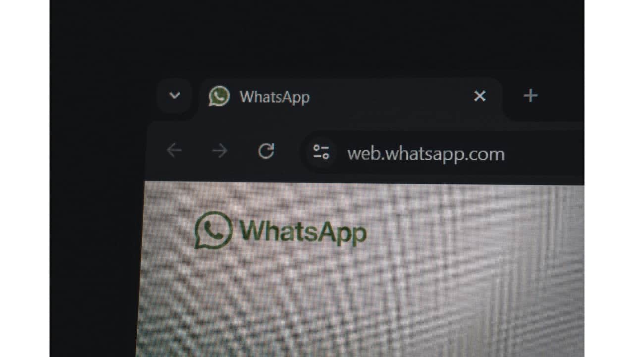 WhatsApp Web’s workday just shrunk
