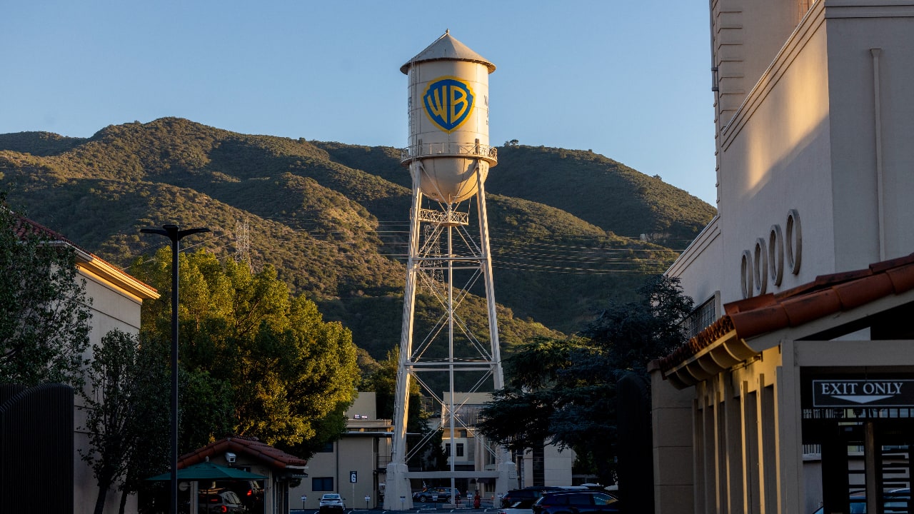 Netflix offers mostly cash for Warner Bros. Discovery Inc.in new bid round