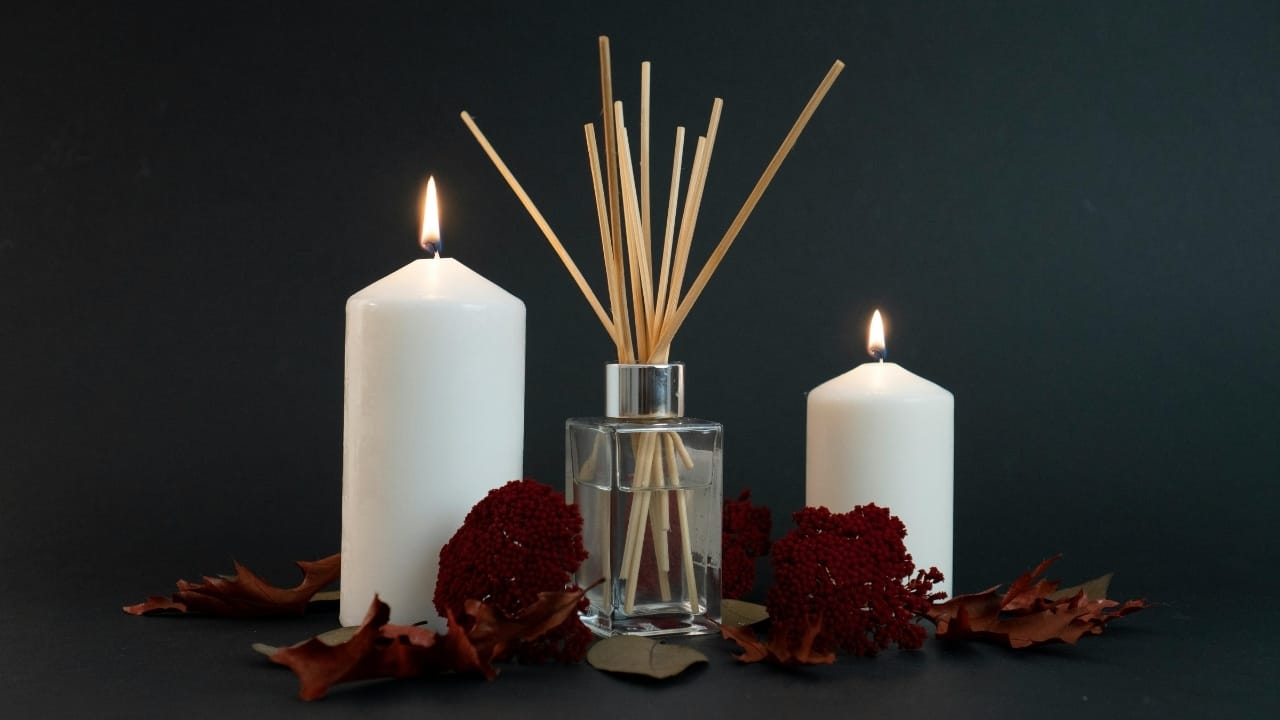 How to cleanse energy at home with diffusers and aromatic oils
