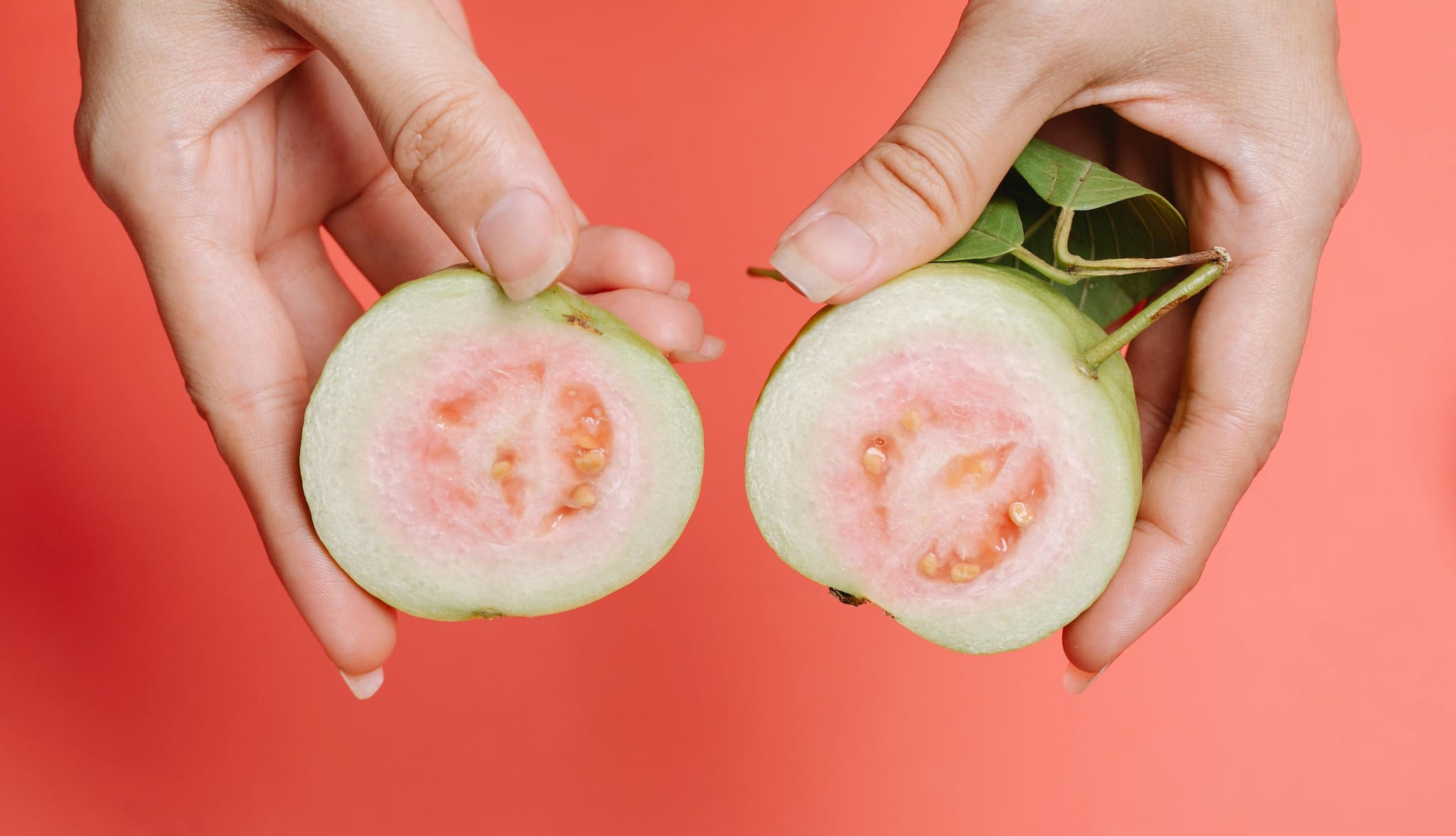 7 incredible health benefits of guava that will make you pick this winter delight instantly