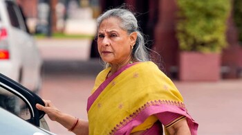 Jaya Bachchan reveals she was a strict mother to Abhishek and Shweta, says 'kabhi kabhi bacche badtameezi karte hain toh ek dhar dena chahiye'