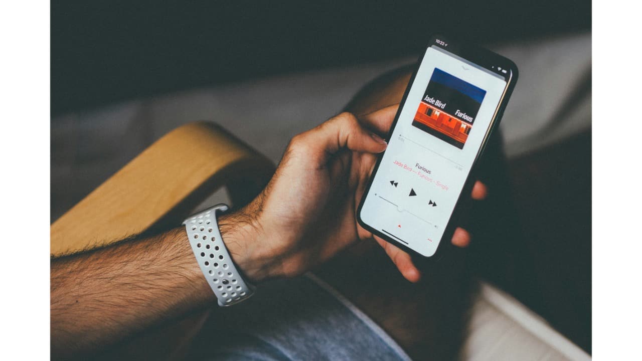 Govt sends notice to Apple over spyware alerts; CERT-In offers voluntary device checks for affected users