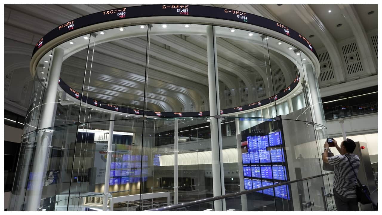 Asian stocks track US gains on rising Fed cut bets