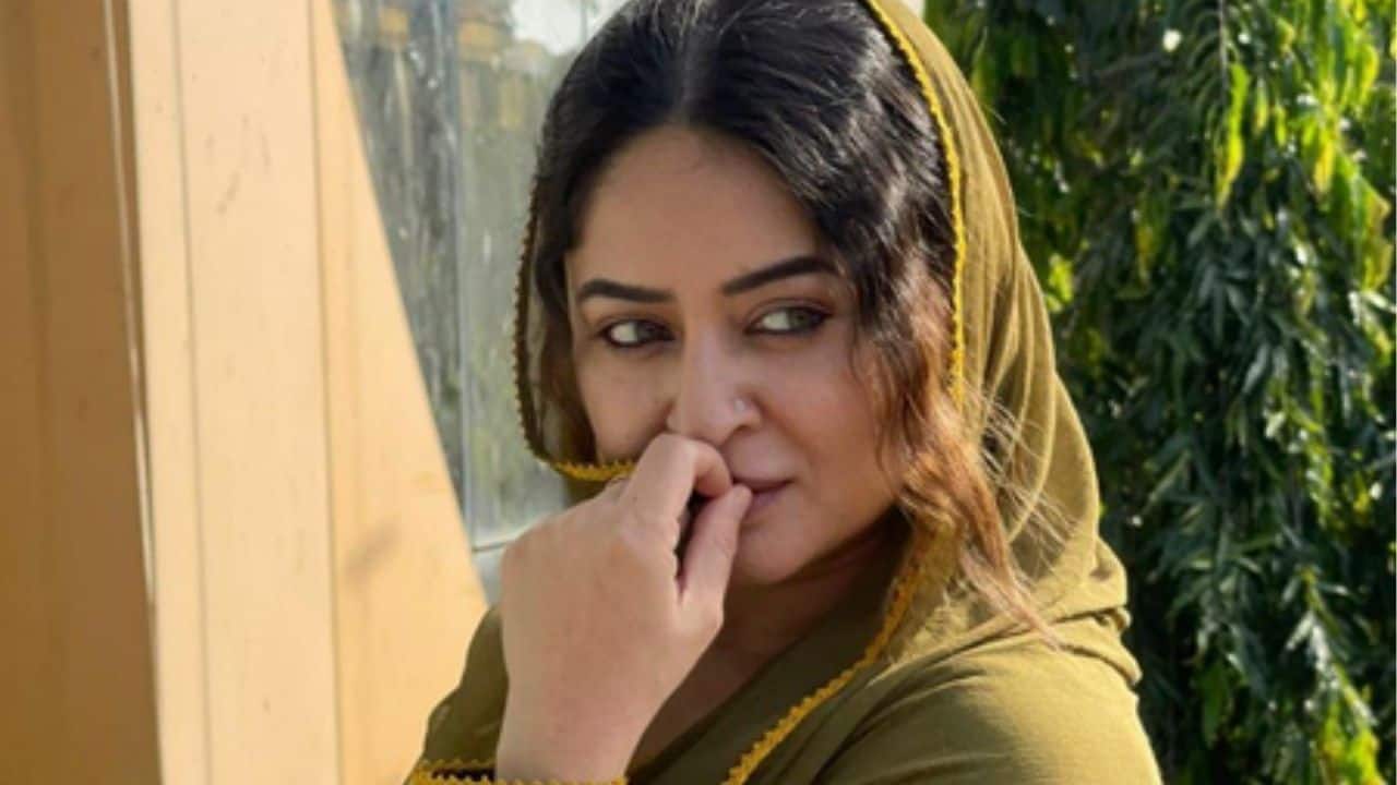 Mahhi Vij forms real mother–daughter bond with co-star Rishita Kothari in Seher Hone Ko Hai, says "I am always fussing over her.."