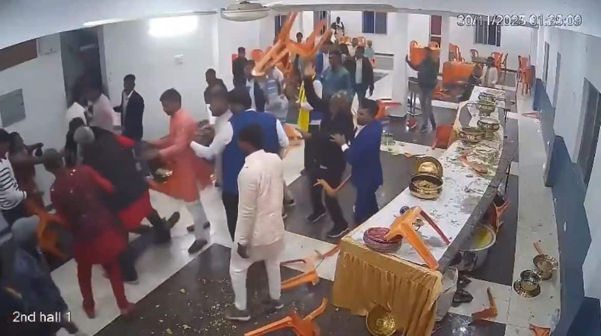 Watch: Chairs fly as shortage of rasgullas turns Bihar wedding into war zone