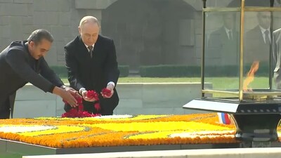 Eulogising Gandhi, deepening India-Russia ties