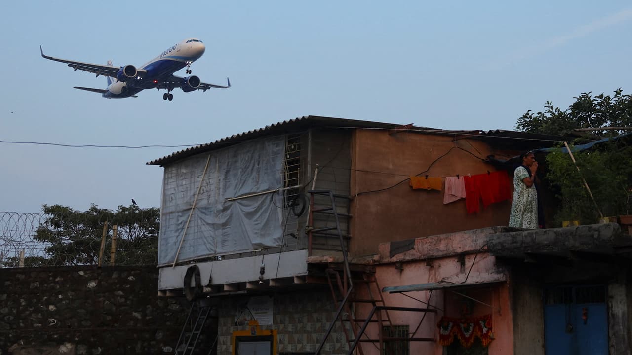 IndiGo denies pilot crunch, begins deep dive into recent flight chaos