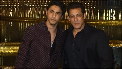 Aryan Khan poses with Salman Khan