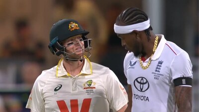 Jofra Archer and Steve Smith have a go at each other. (Photo: JioHotstar)