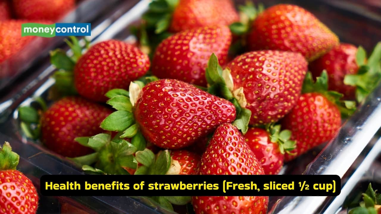 Health benefits of strawberries (Fresh, sliced ½ cup) Strawberries are juicy, sweet, and packed with Vitamin C. Half a cup covers more than half your daily needs. They help your immunity, keep skin healthy, and taste amazing on their own, in desserts, or in smoothies.